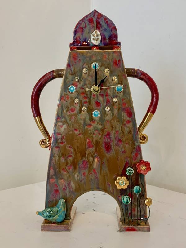 - a Ceramic by Sarah McCormack, measuring 33 x 20 cm (H x W) £250